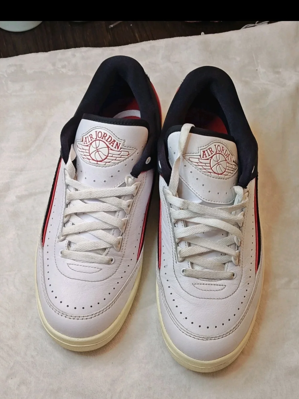 Nike Air Jordan 2 Retro Low White Varsity Red Black OG 2016 Size US 10.5 Men